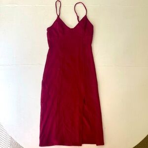 Forever 21 Size Small heart line, slit Classy red dress 💃